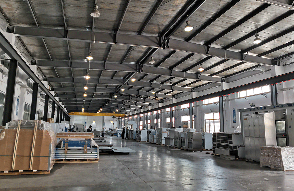 廠房?jī)?nèi)景